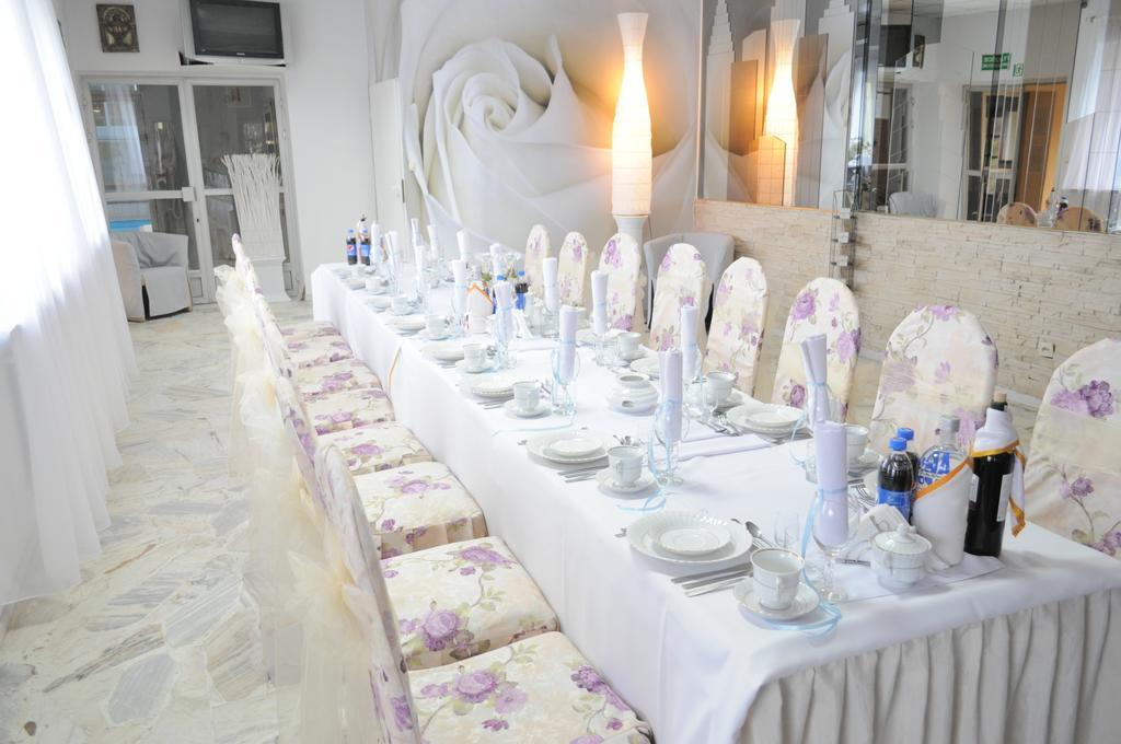 Acwador Hotel Pleszew Luaran gambar